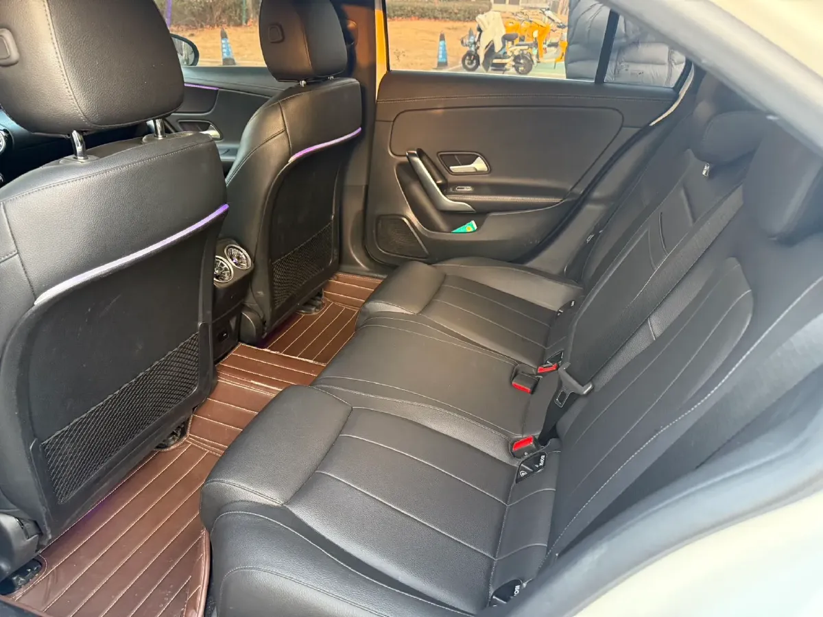 2022 Mercedes-Benz A Class 1.3T 163HP L4 7DCT,autocango,china used car exporter,china ev exporter,chinese used car exporter,chinese used ev exporter