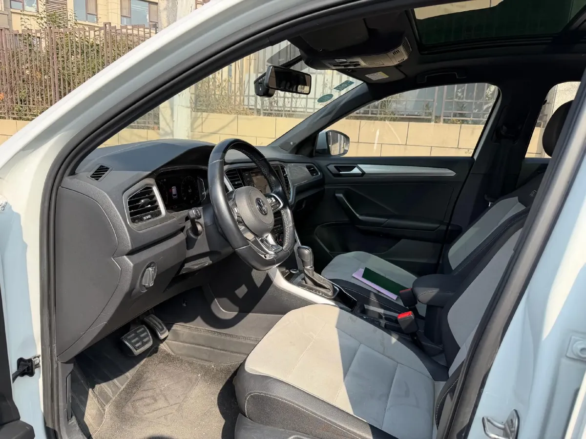 2020 Volkswagen T-Roc 1.4T 150HP L4 7DCT,autocango,china used car exporter,china ev exporter,chinese used car exporter,chinese used ev exporter