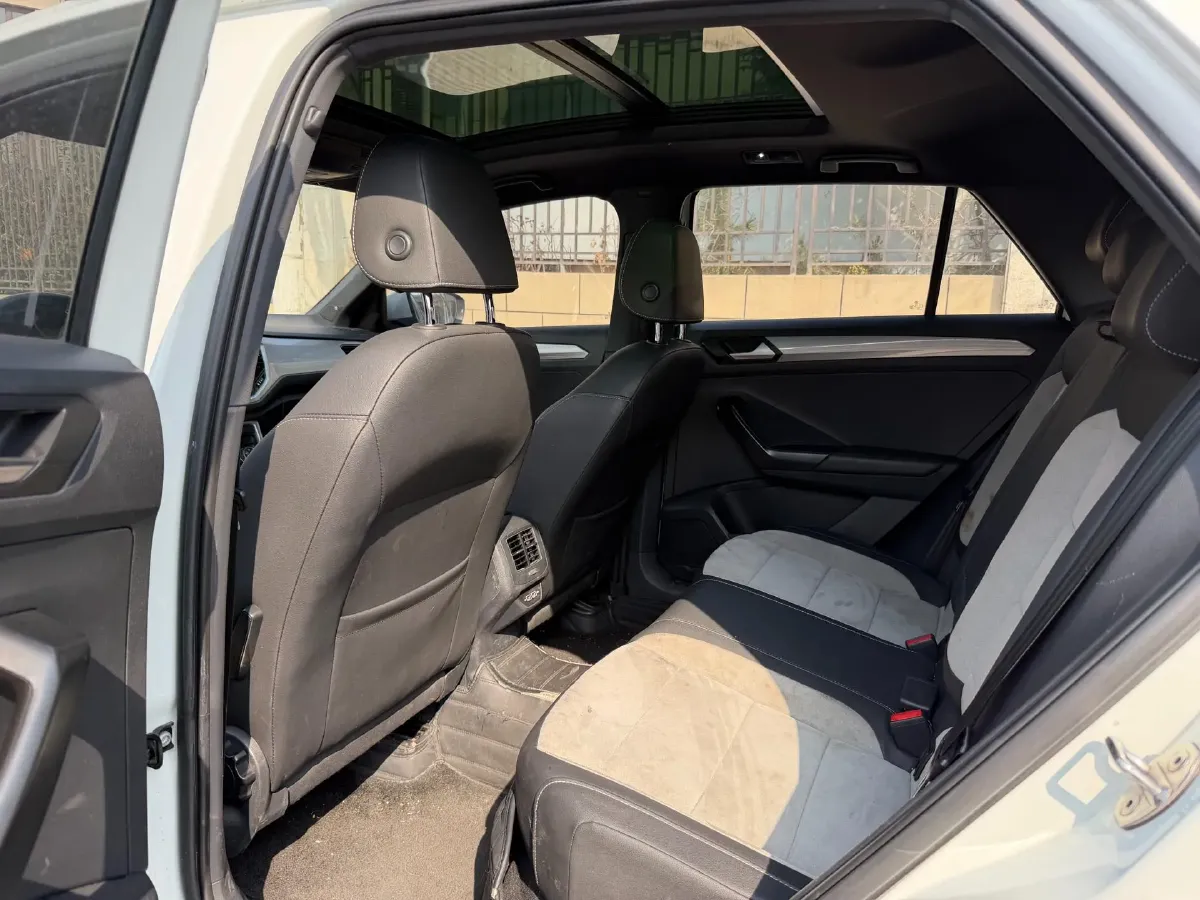 2020 Volkswagen T-Roc 1.4T 150HP L4 7DCT,autocango,china used car exporter,china ev exporter,chinese used car exporter,chinese used ev exporter