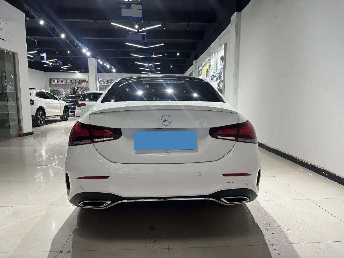 2022 Mercedes-Benz A Class 1.3T 163HP L4 7DCT,autocango,china used car exporter,china ev exporter,chinese used car exporter,chinese used ev exporter