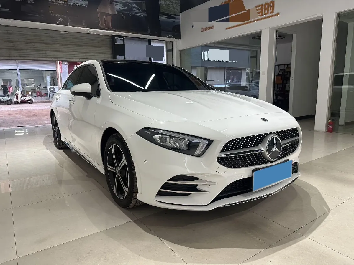 2022 Mercedes-Benz A Class 1.3T 163HP L4 7DCT,autocango,china used car exporter,china ev exporter,chinese used car exporter,chinese used ev exporter