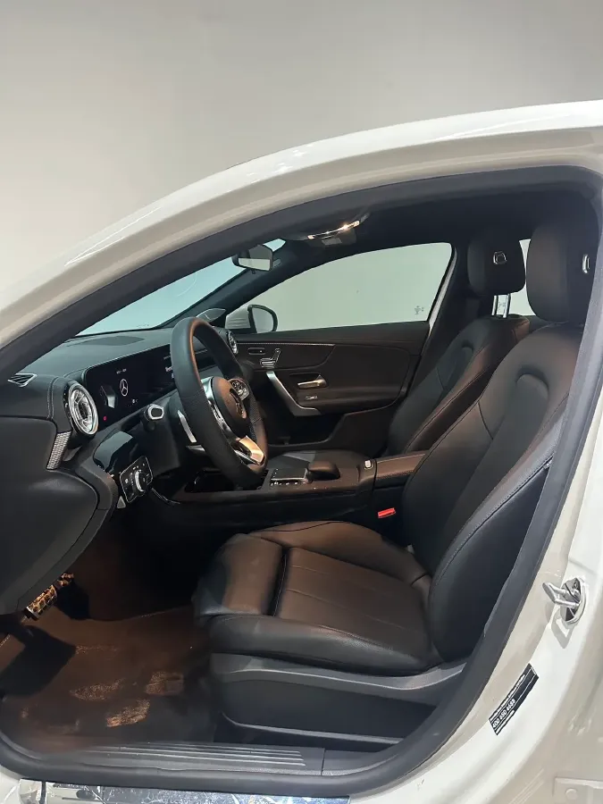 2022 Mercedes-Benz A Class 1.3T 163HP L4 7DCT,autocango,china used car exporter,china ev exporter,chinese used car exporter,chinese used ev exporter