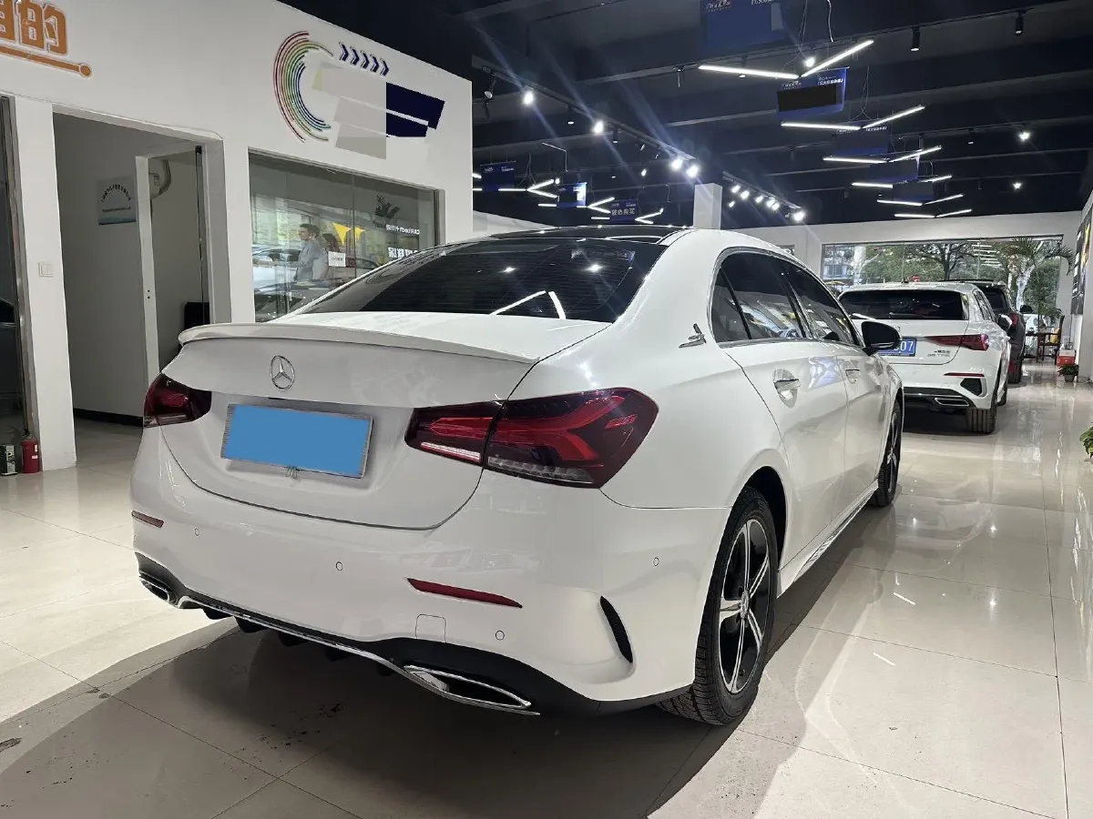 2022 Mercedes-Benz A Class 1.3T 163HP L4 7DCT,autocango,china used car exporter,china ev exporter,chinese used car exporter,chinese used ev exporter