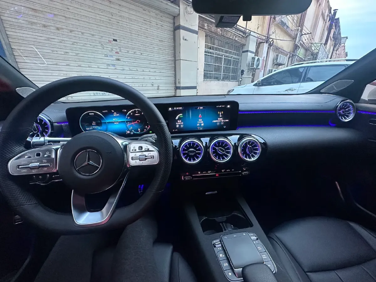 2022 Mercedes-Benz A Class 1.3T 163HP L4 7DCT,autocango,china used car exporter,china ev exporter,chinese used car exporter,chinese used ev exporter