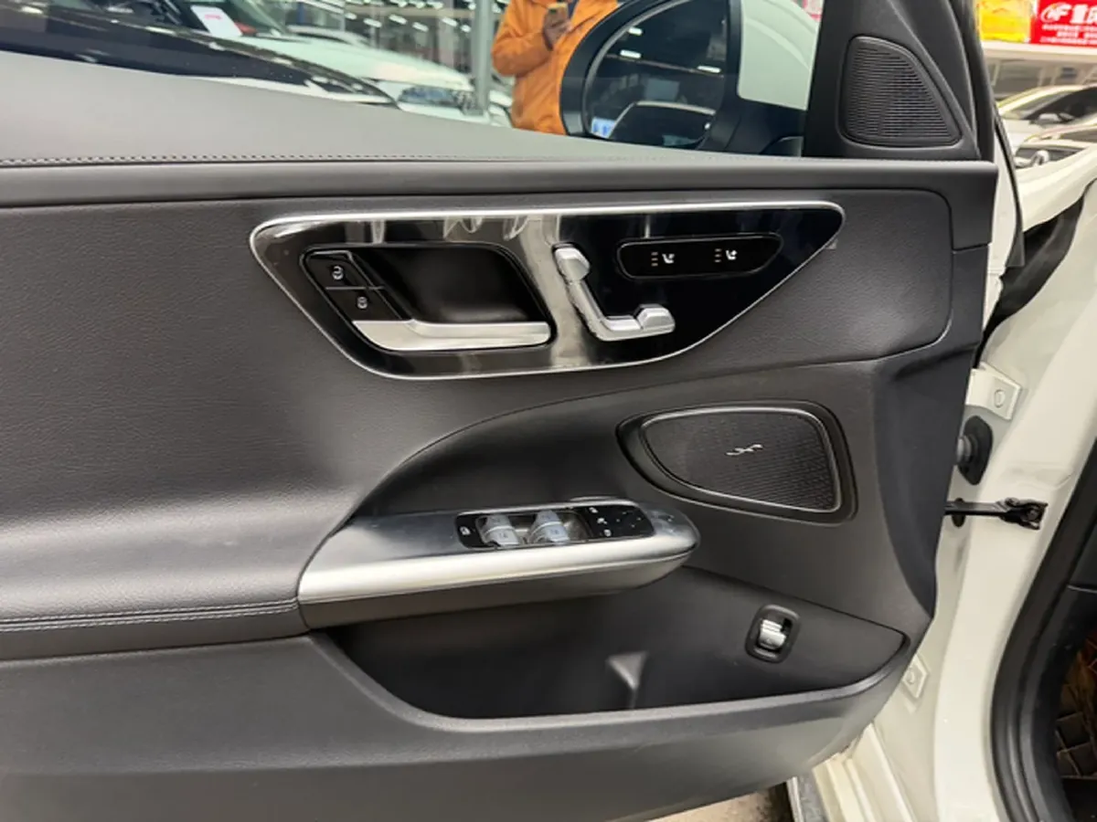 2024 Mercedes-Benz C Class 1.5T 204HP L4 9AT,autocango,china used car exporter,china ev exporter,chinese used car exporter,chinese used ev exporter