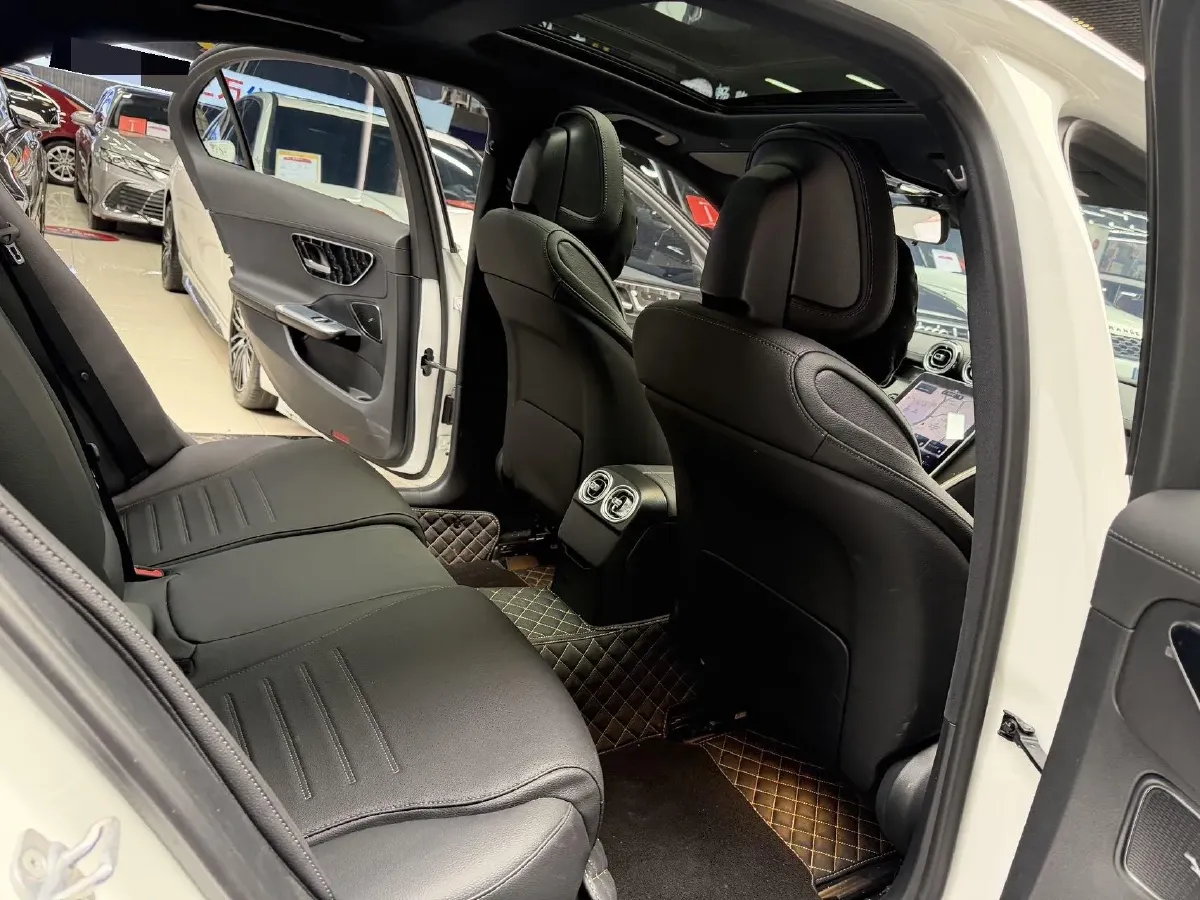 2024 Mercedes-Benz C Class 1.5T 204HP L4 9AT,autocango,china used car exporter,china ev exporter,chinese used car exporter,chinese used ev exporter