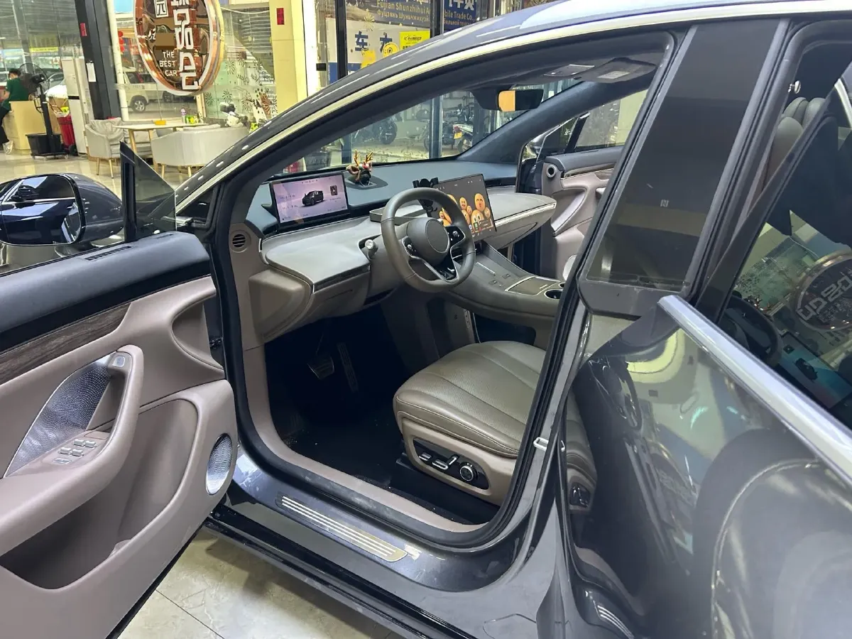 2025 Luxeed R7 REEV 156HP REEV 37KWH,autocango,china used car exporter,china ev exporter,chinese used car exporter,chinese used ev exporter