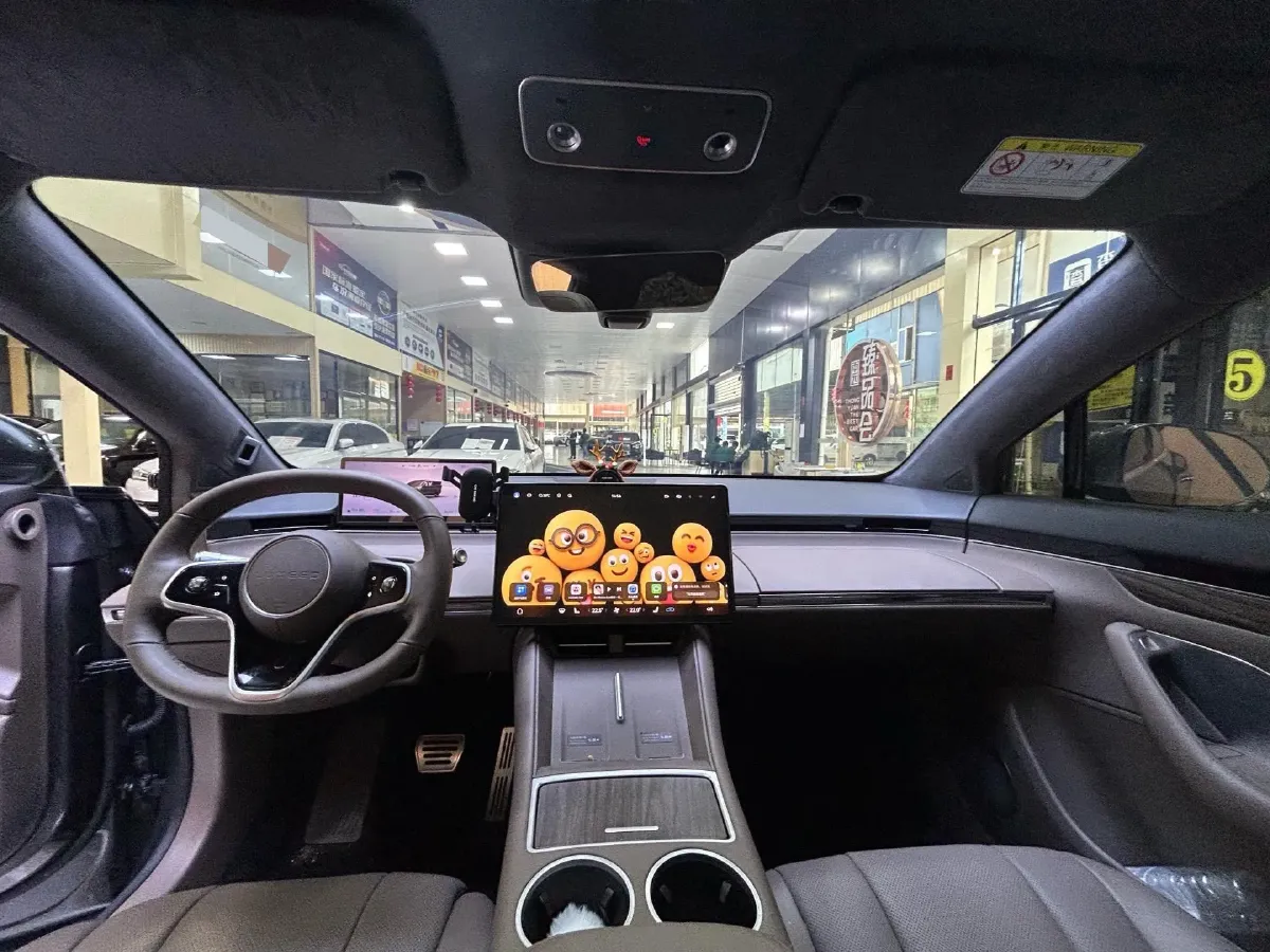 2025 Luxeed R7 REEV 156HP REEV 37KWH,autocango,china used car exporter,china ev exporter,chinese used car exporter,chinese used ev exporter