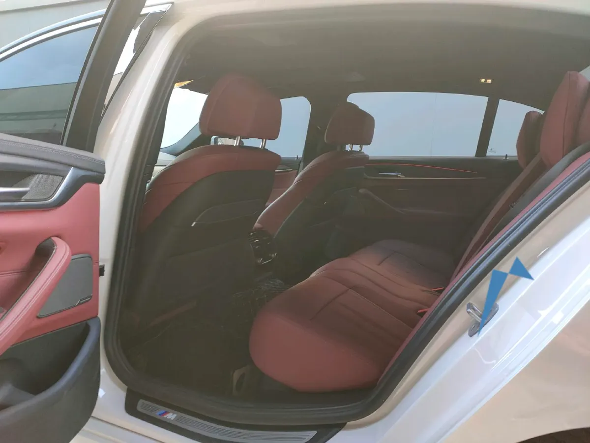 2022 BMW 5 Series 2.0T 252HP L4 8AT,autocango,china used car exporter,china ev exporter,chinese used car exporter,chinese used ev exporter