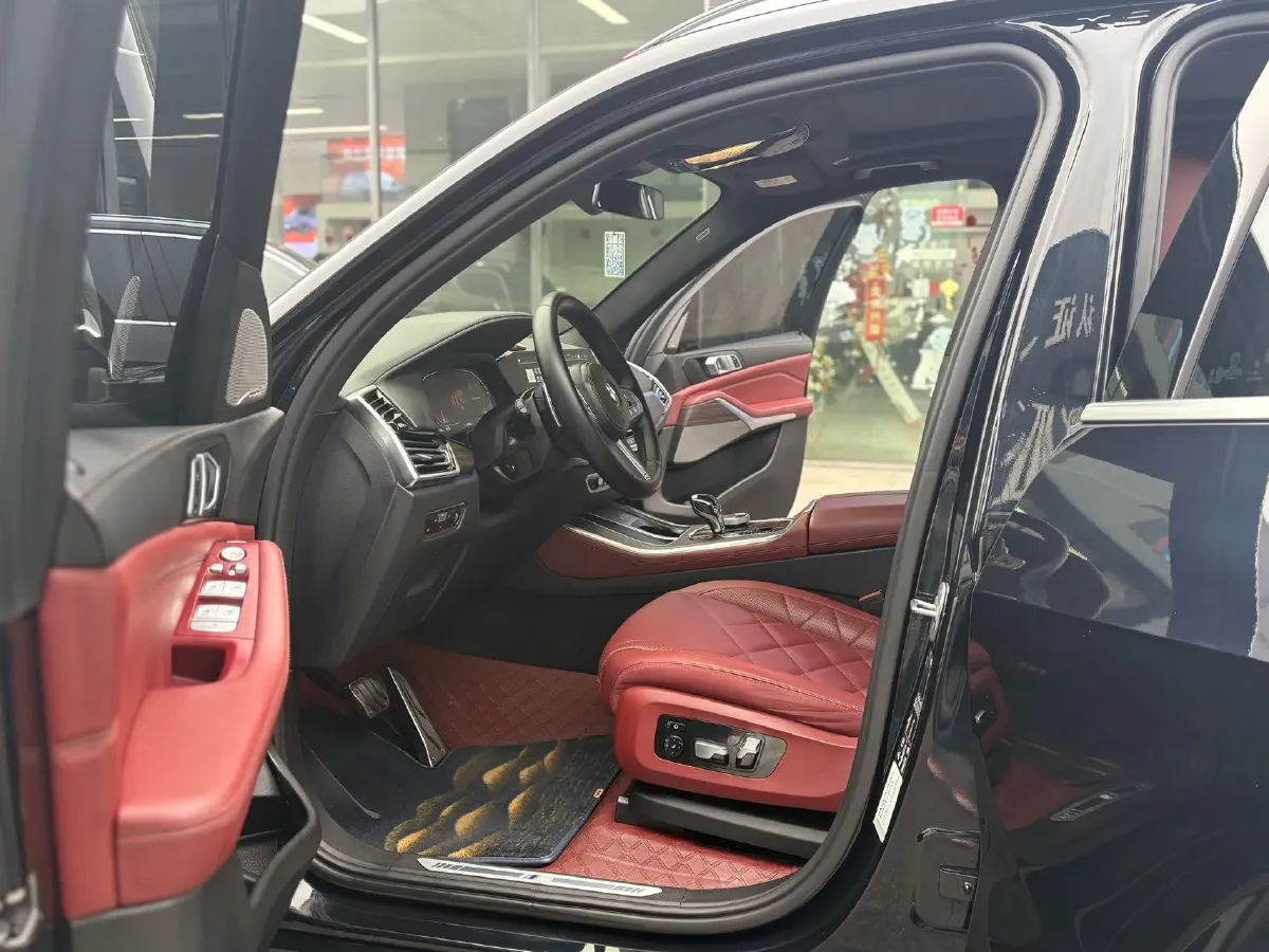 2022 BMW X5 3.0T 333HP L6 8AT,autocango,china used car exporter,china ev exporter,chinese used car exporter,chinese used ev exporter