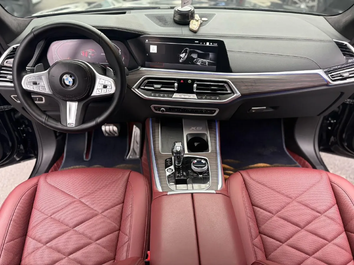 2022 BMW X5 3.0T 333HP L6 8AT,autocango,china used car exporter,china ev exporter,chinese used car exporter,chinese used ev exporter