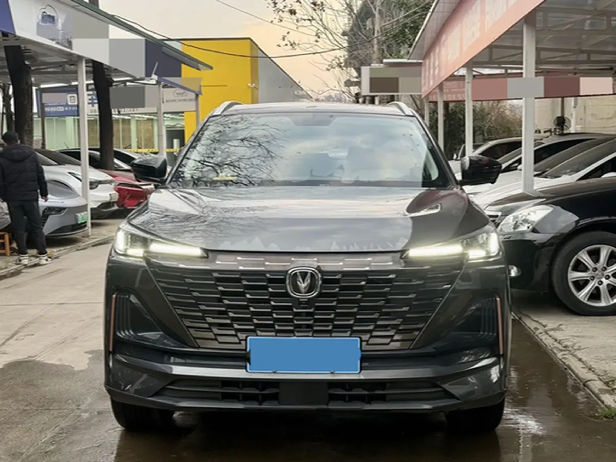2022 ChangAn Oshan X7 Plus 1.5T 188HP L4 7DCT,autocango,china used car exporter,china ev exporter,chinese used car exporter,chinese used ev exporter
