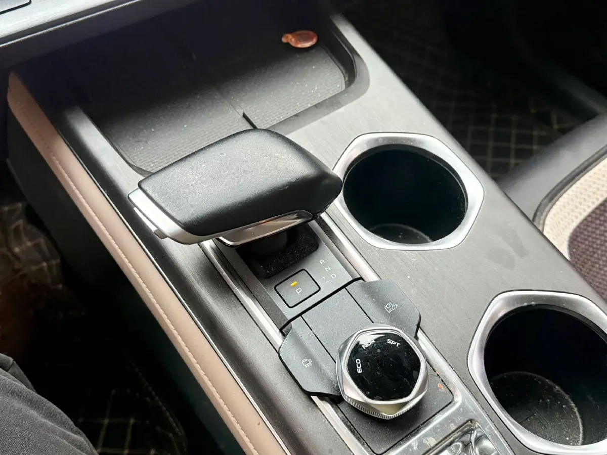 2022 ChangAn Oshan X7 Plus 1.5T 188HP L4 7DCT,autocango,china used car exporter,china ev exporter,chinese used car exporter,chinese used ev exporter