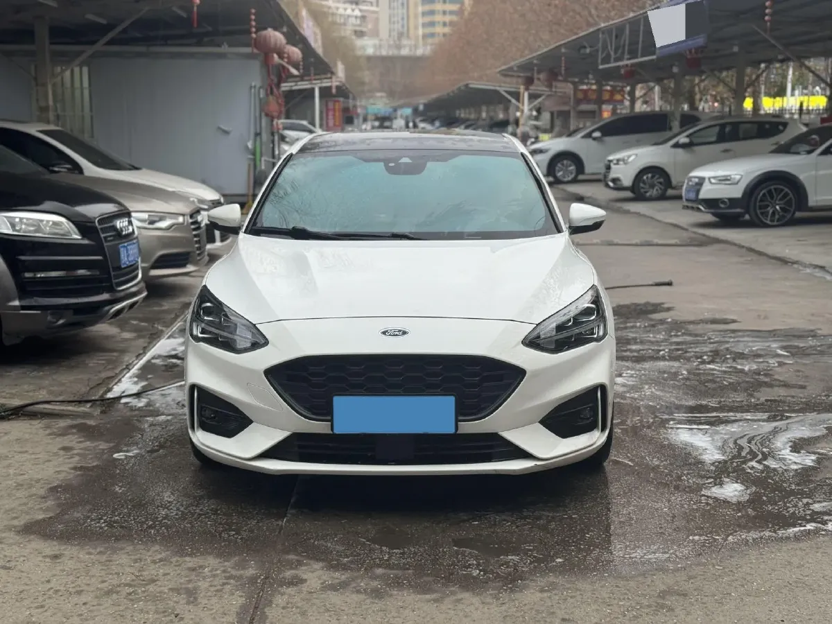 2020 Ford Focus 1.5T 174HP L3 8AT,autocango,china used car exporter,china ev exporter,chinese used car exporter,chinese used ev exporter