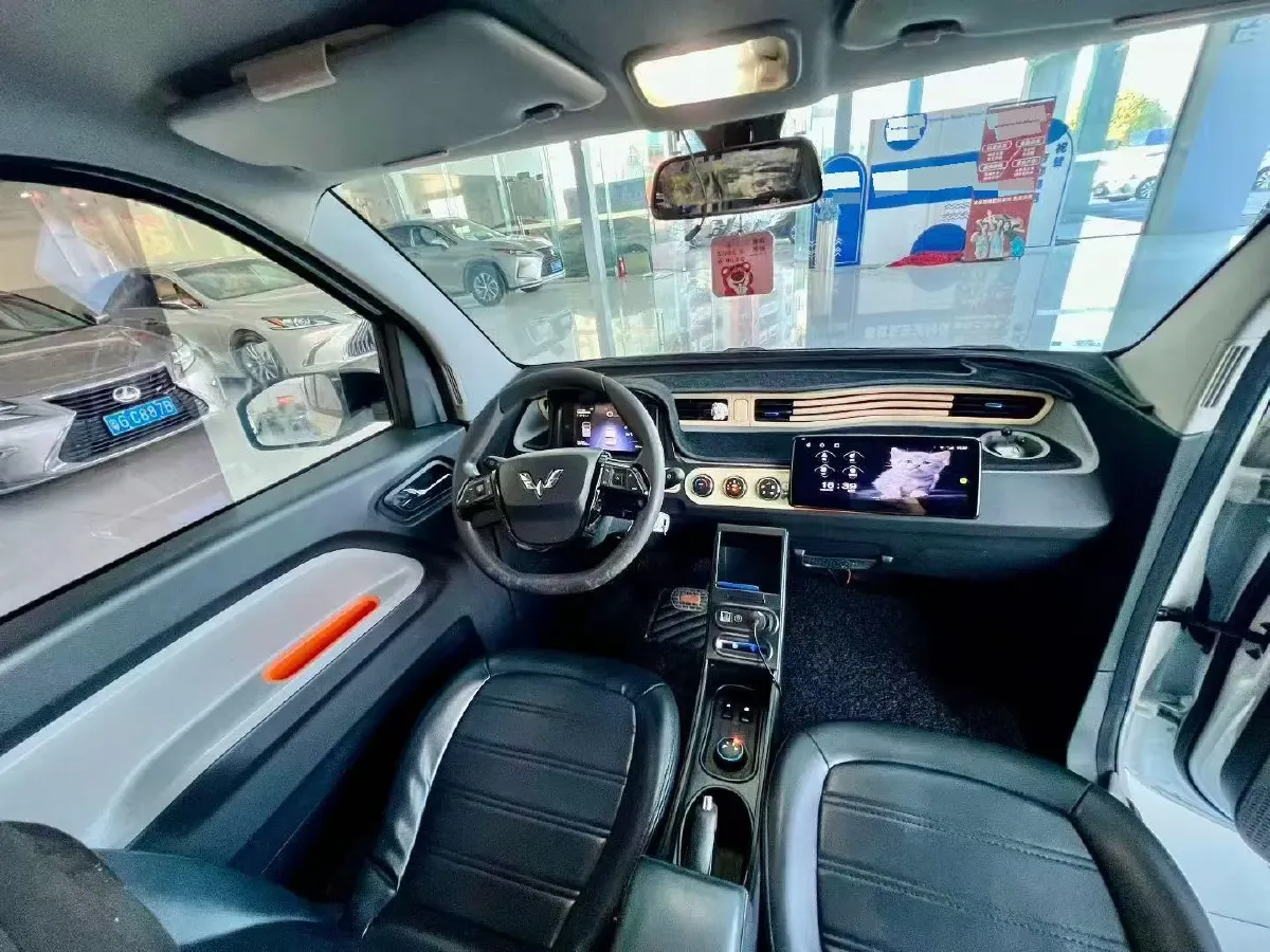 2021 WuLing HongGuang MINI EV BEV 13.9KWH,autocango,china used car exporter,china ev exporter,chinese used car exporter,chinese used ev exporter