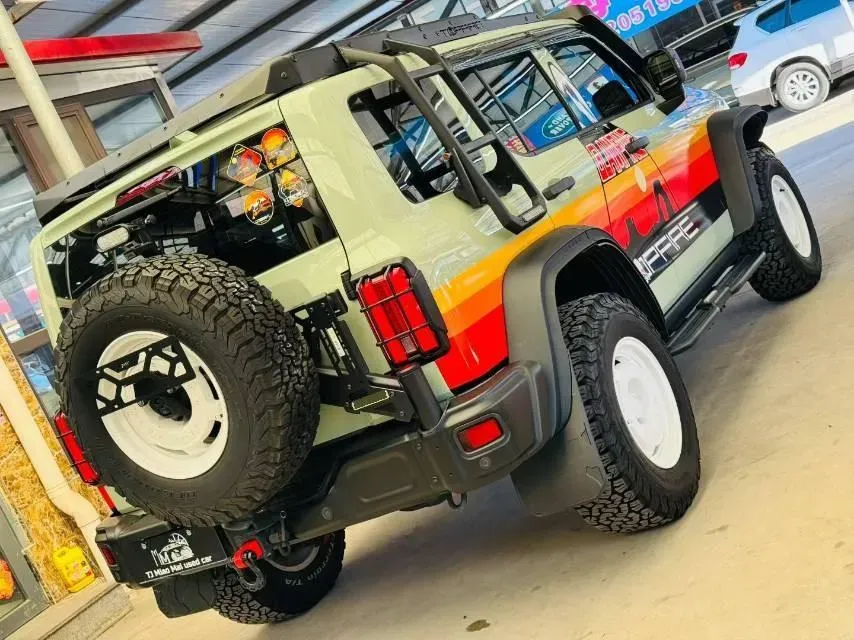 2023 Tank 300 2.0T 227HP L4 8AT,autocango,china used car exporter,china ev exporter,chinese used car exporter,chinese used ev exporter