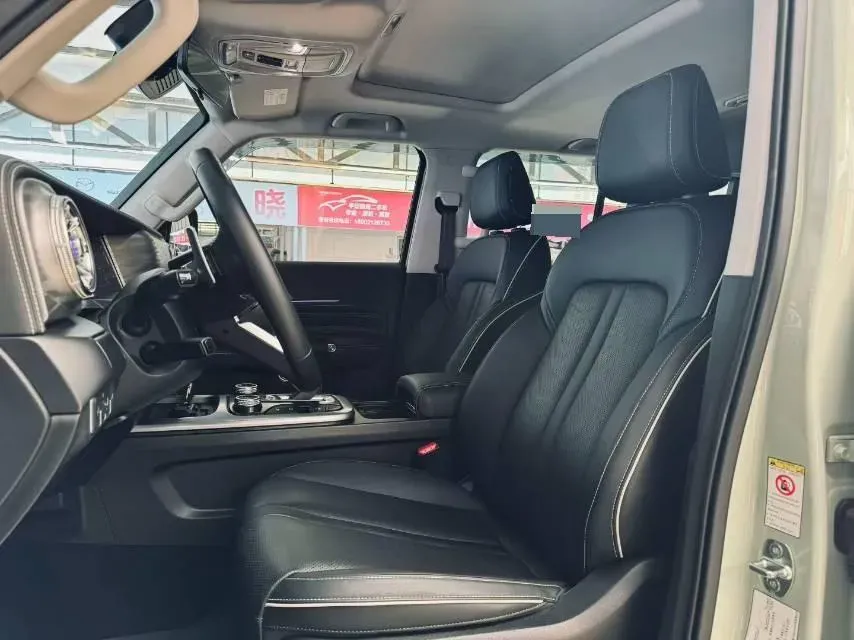 2023 Tank 300 2.0T 227HP L4 8AT,autocango,china used car exporter,china ev exporter,chinese used car exporter,chinese used ev exporter