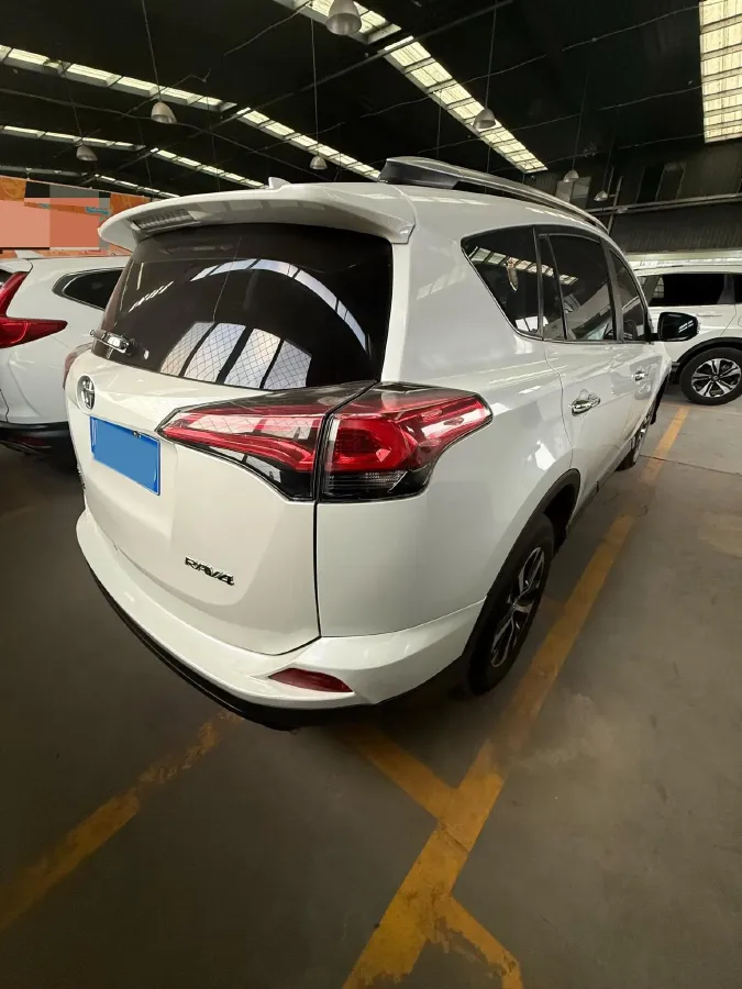 2019 Toyota RAV4 2.0L 151HP L4 CVT,autocango,china used car exporter,china ev exporter,chinese used car exporter,chinese used ev exporter