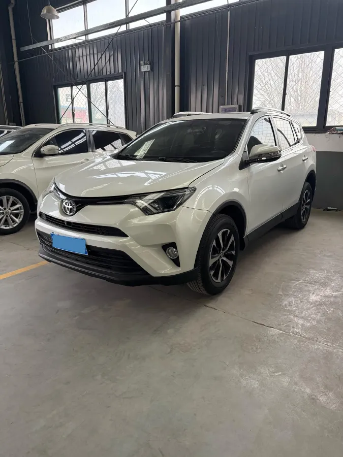 2019 Toyota RAV4 2.0L 151HP L4 CVT,autocango,china used car exporter,china ev exporter,chinese used car exporter,chinese used ev exporter