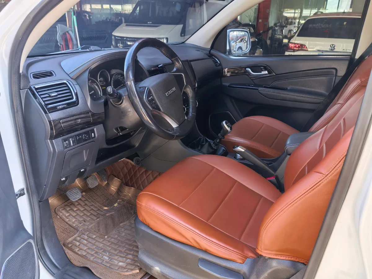 2020 HuangHai N3 2.4T 218HP L4 6MT,autocango,china used car exporter,china ev exporter,chinese used car exporter,chinese used ev exporter