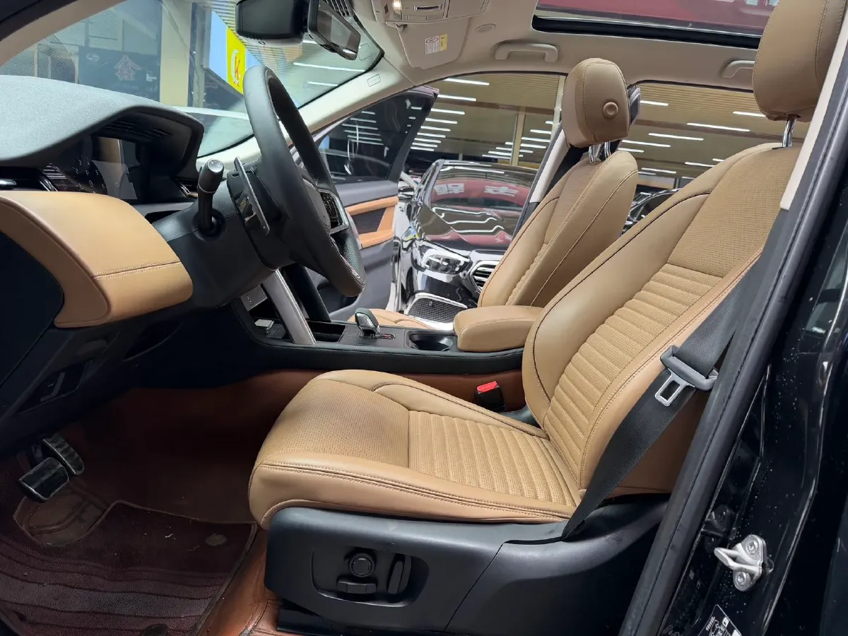 2024 Land Rover Discovery Sport 2.0T 249HP L4 9AT,autocango,china used car exporter,china ev exporter,chinese used car exporter,chinese used ev exporter