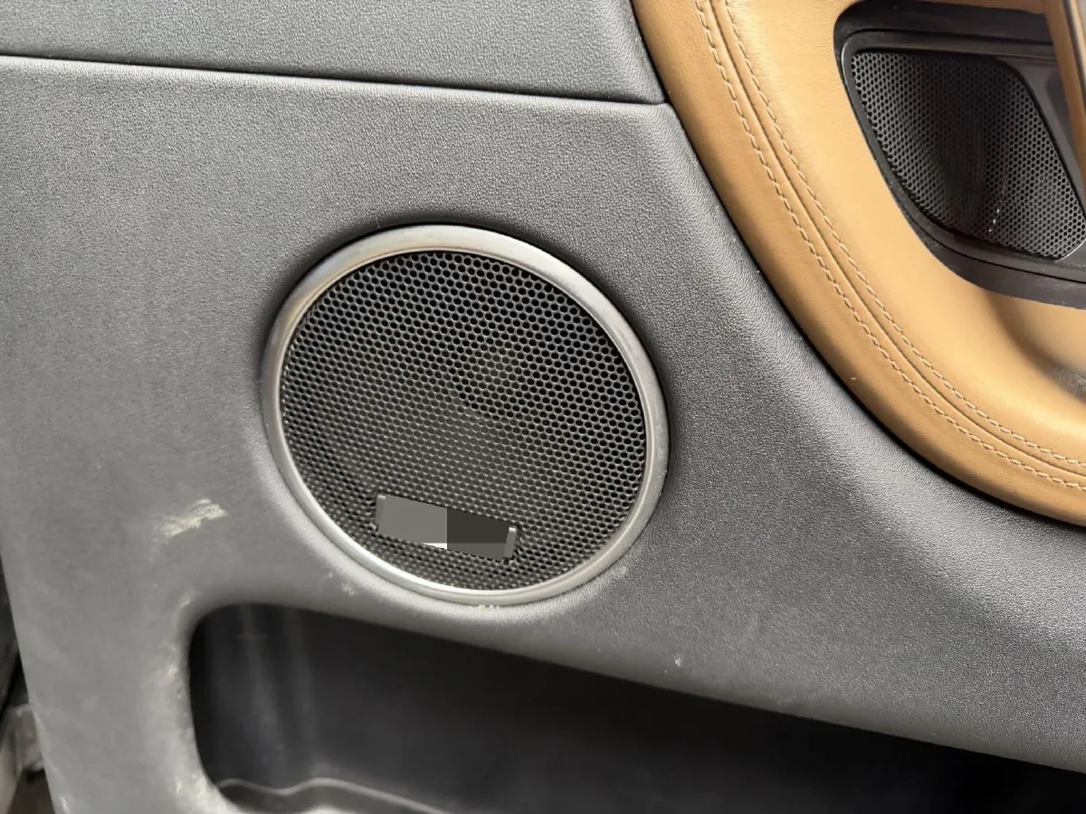 2024 Land Rover Discovery Sport 2.0T 249HP L4 9AT,autocango,china used car exporter,china ev exporter,chinese used car exporter,chinese used ev exporter