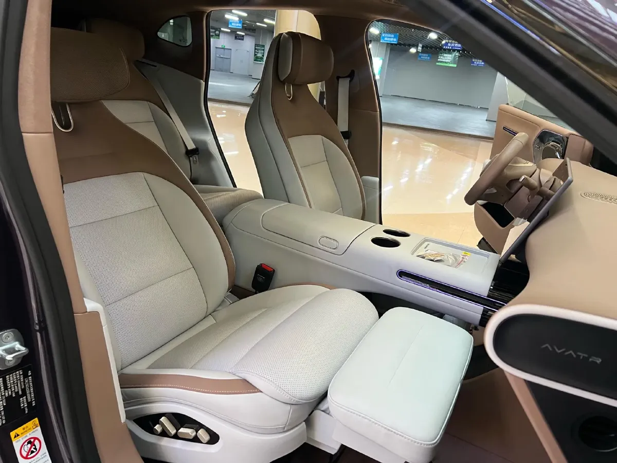 2026 Avatr 07 1.5T 156HP L4 REEV,autocango,china used car exporter,china ev exporter,chinese used car exporter,chinese used ev exporter