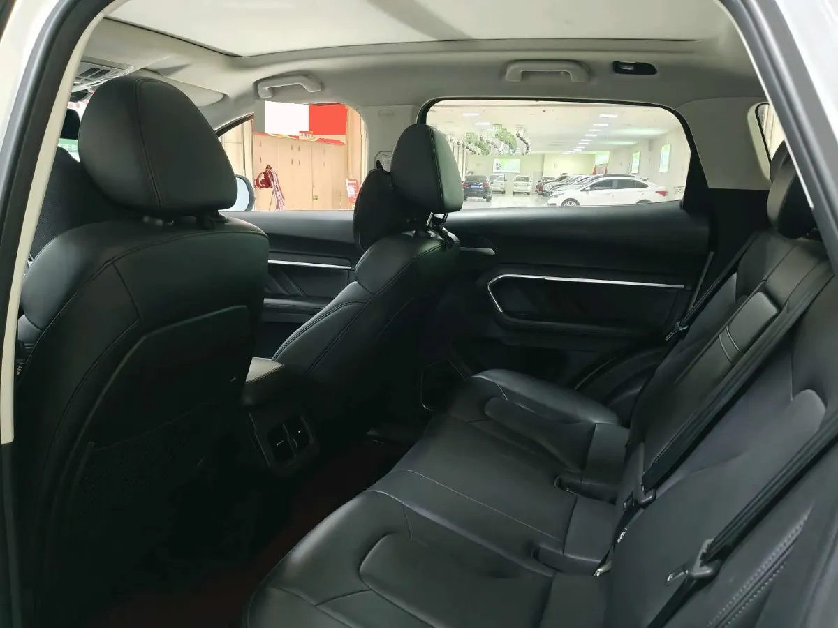 2017 Haval H6 2.0T 197HP L4 7DCT,autocango,china used car exporter,china ev exporter,chinese used car exporter,chinese used ev exporter