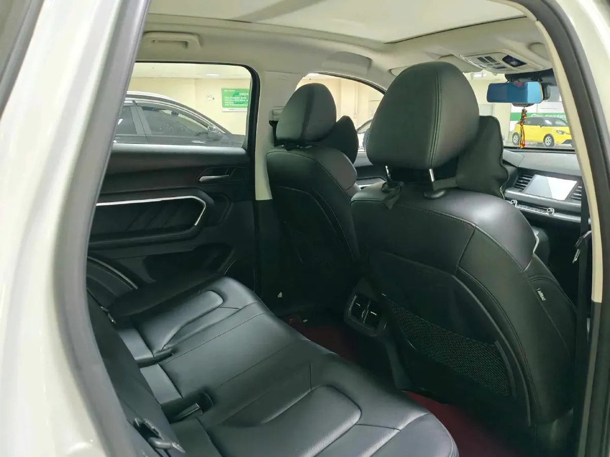 2017 Haval H6 2.0T 197HP L4 7DCT,autocango,china used car exporter,china ev exporter,chinese used car exporter,chinese used ev exporter