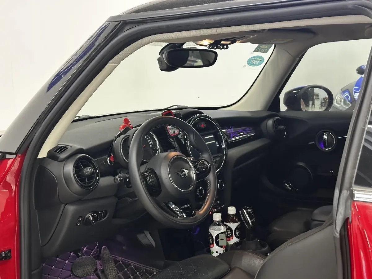 2020 MINI MINI 1.5T 136HP L3 7DCT,autocango,china used car exporter,china ev exporter,chinese used car exporter,chinese used ev exporter