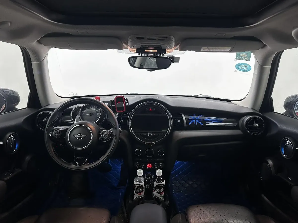 2020 MINI MINI 1.5T 136HP L3 7DCT,autocango,china used car exporter,china ev exporter,chinese used car exporter,chinese used ev exporter