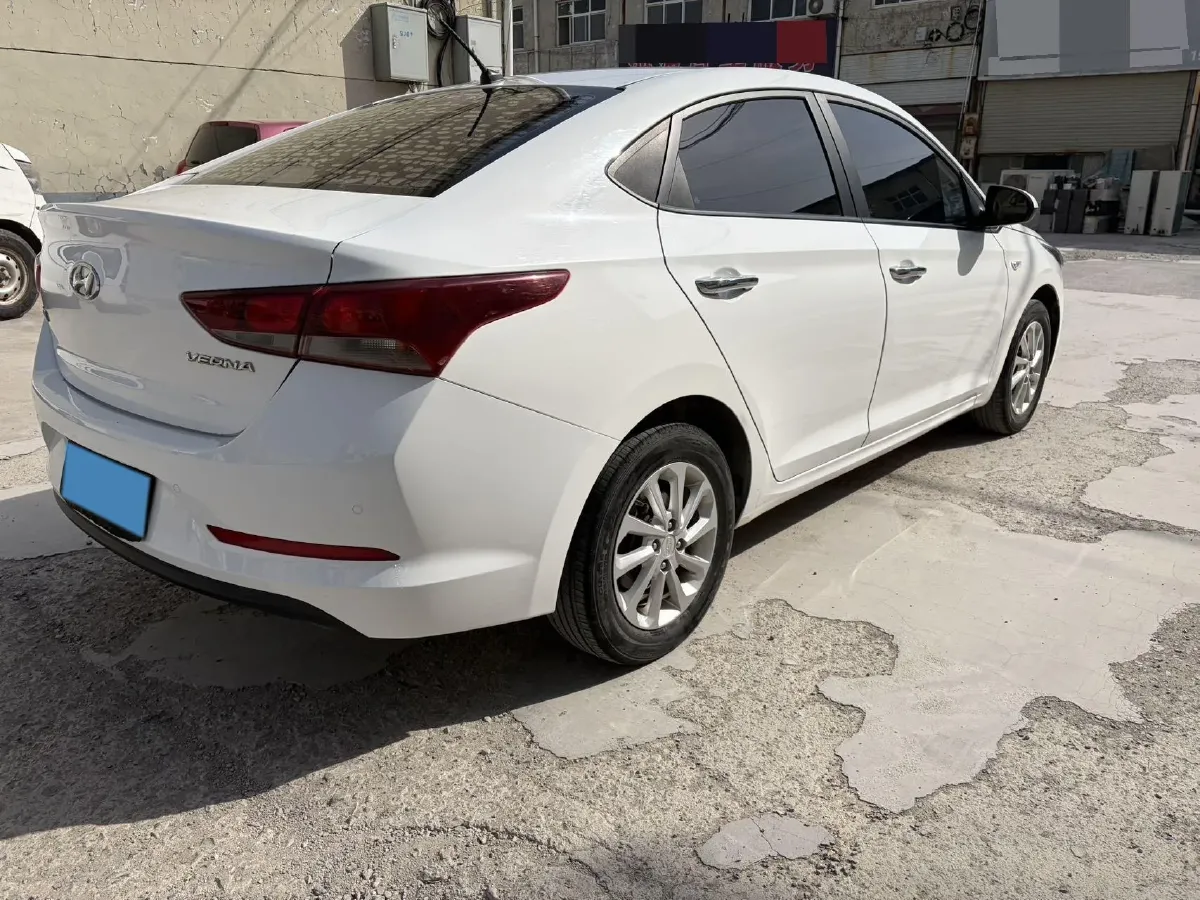 2016 Hyundai Verna 1.4L 100HP L4 6MT,autocango,china used car exporter,china ev exporter,chinese used car exporter,chinese used ev exporter