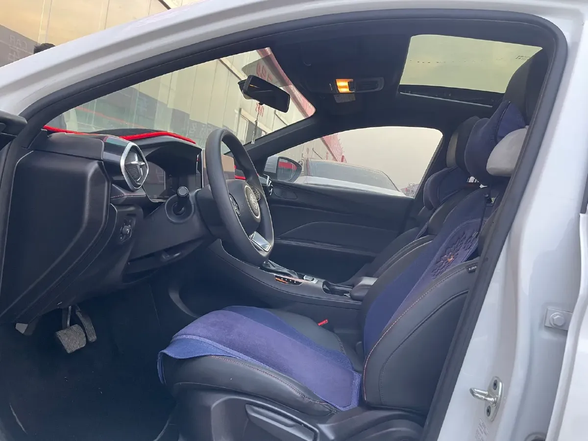 2025 MG 5 1.5L 129HP L4 CVT,autocango,china used car exporter,china ev exporter,chinese used car exporter,chinese used ev exporter