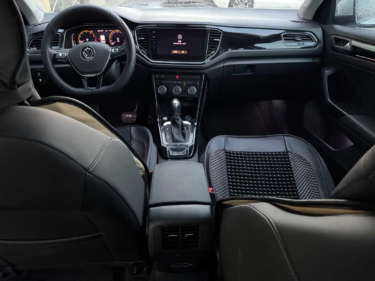 2021 Volkswagen T-Roc 1.4T 150HP L4 7DCT,autocango,china used car exporter,china ev exporter,chinese used car exporter,chinese used ev exporter