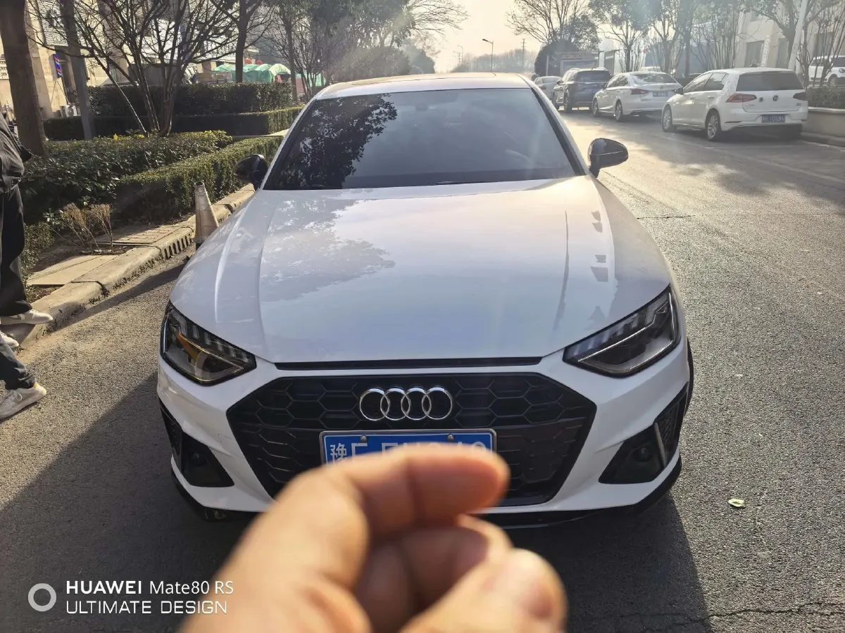 2025 Audi A4L 2.0T 190HP L4 7DCT,autocango,china used car exporter,china ev exporter,chinese used car exporter,chinese used ev exporter