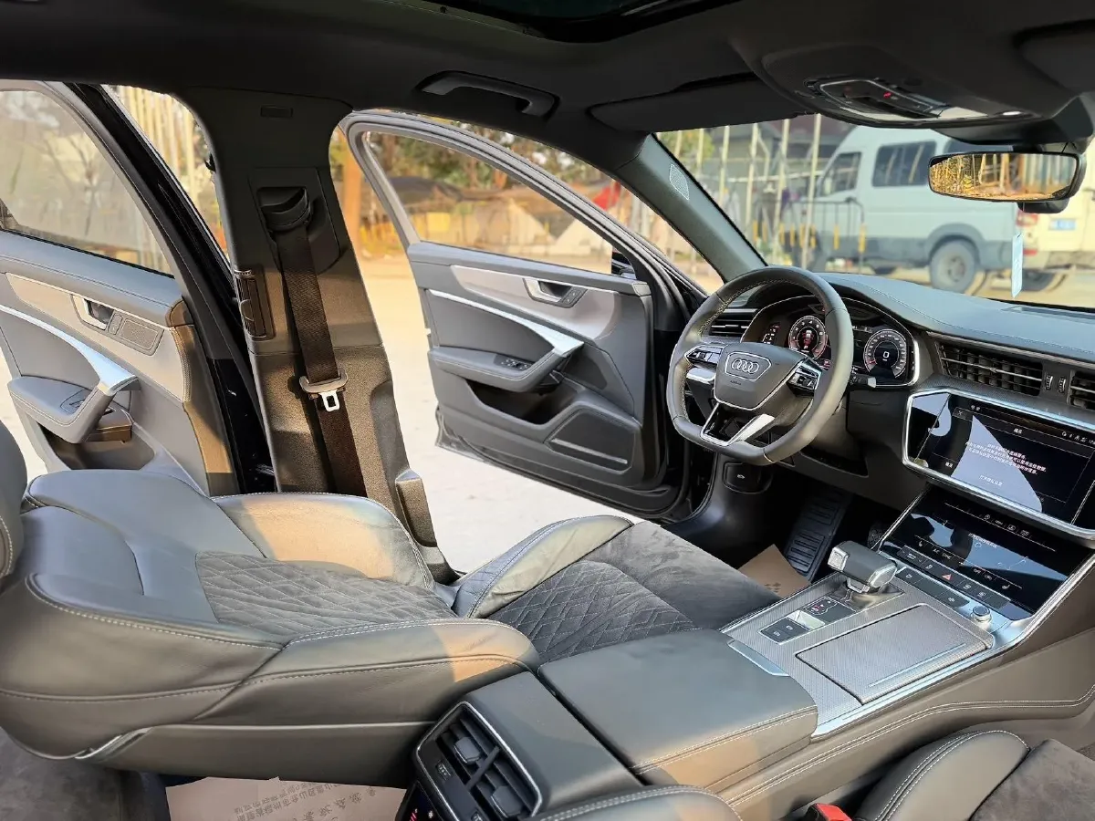 2021 Audi A6L 3.0T 340HP V6 7DCT,autocango,china used car exporter,china ev exporter,chinese used car exporter,chinese used ev exporter