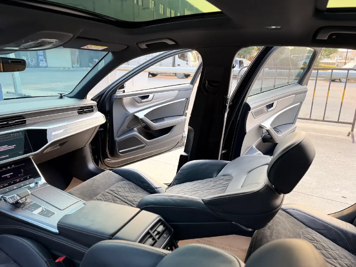 2021 Audi A6L 3.0T 340HP V6 7DCT,autocango,china used car exporter,china ev exporter,chinese used car exporter,chinese used ev exporter