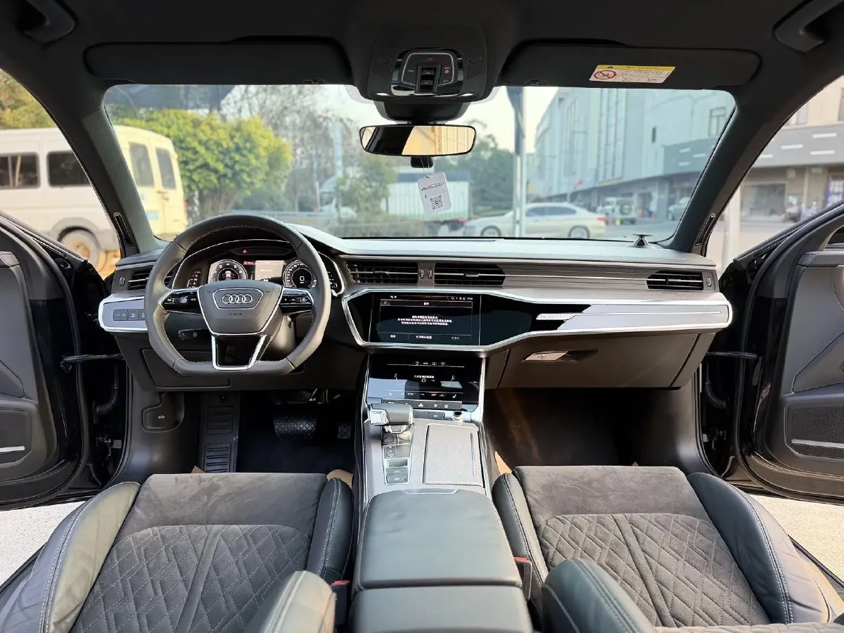 2021 Audi A6L 3.0T 340HP V6 7DCT,autocango,china used car exporter,china ev exporter,chinese used car exporter,chinese used ev exporter