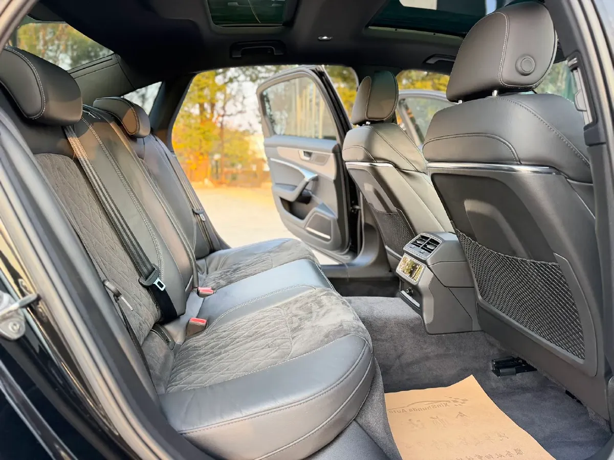 2021 Audi A6L 3.0T 340HP V6 7DCT,autocango,china used car exporter,china ev exporter,chinese used car exporter,chinese used ev exporter