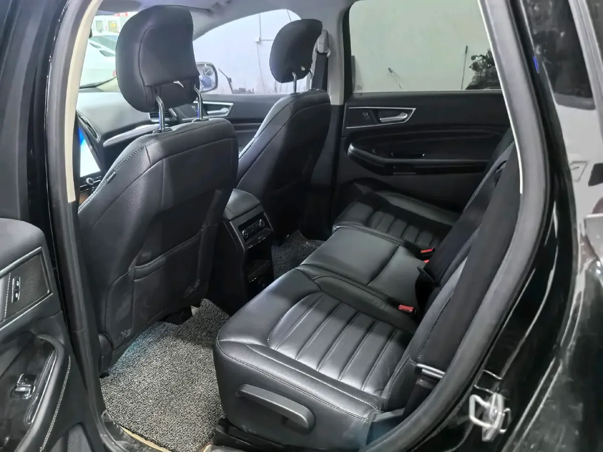 2020 Ford Edge 2.0T 245HP L4 8AT,autocango,china used car exporter,china ev exporter,chinese used car exporter,chinese used ev exporter