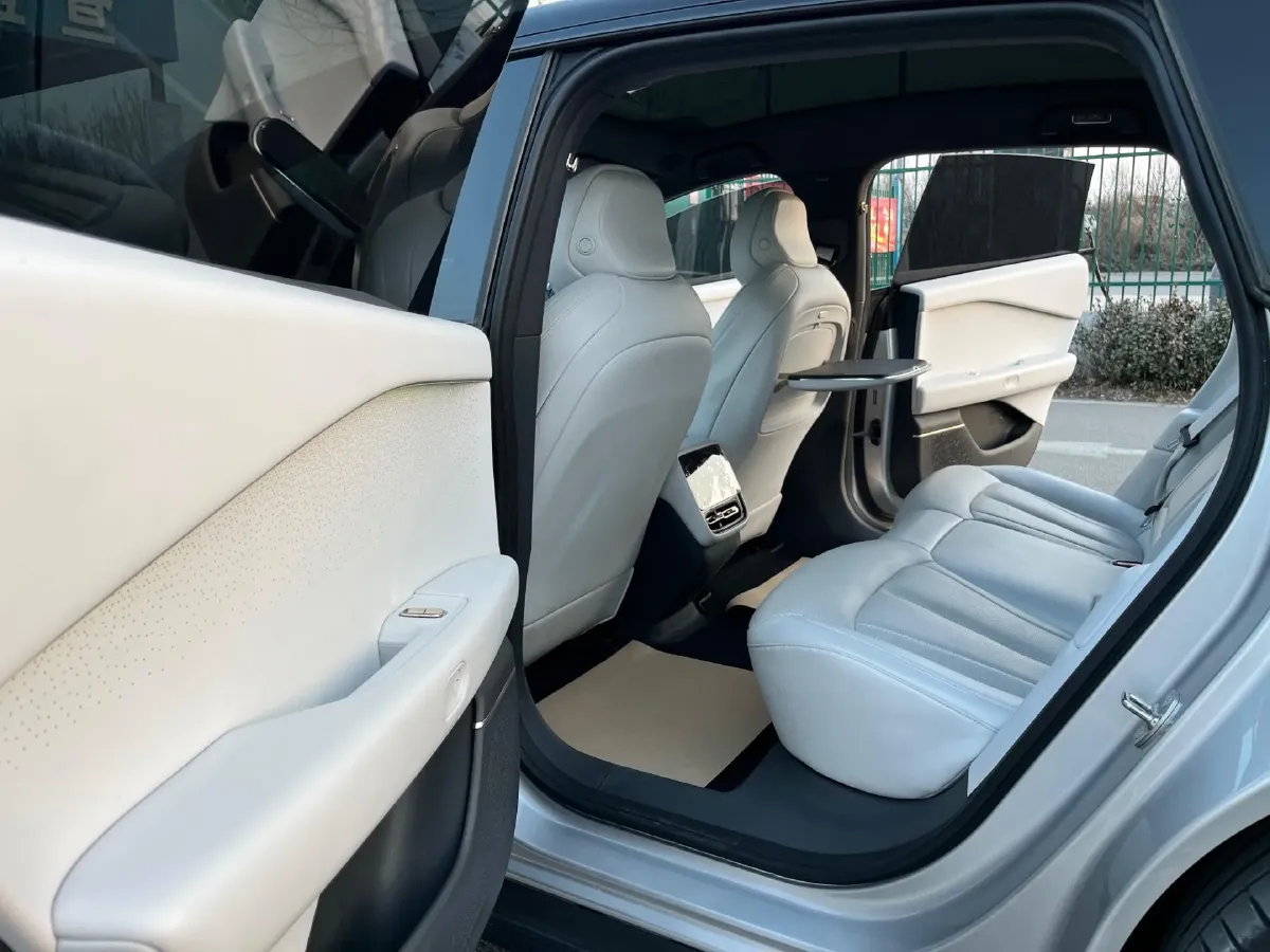 2024 Xpeng P7+ BEV 76.3KWH,autocango,china used car exporter,china ev exporter,chinese used car exporter,chinese used ev exporter