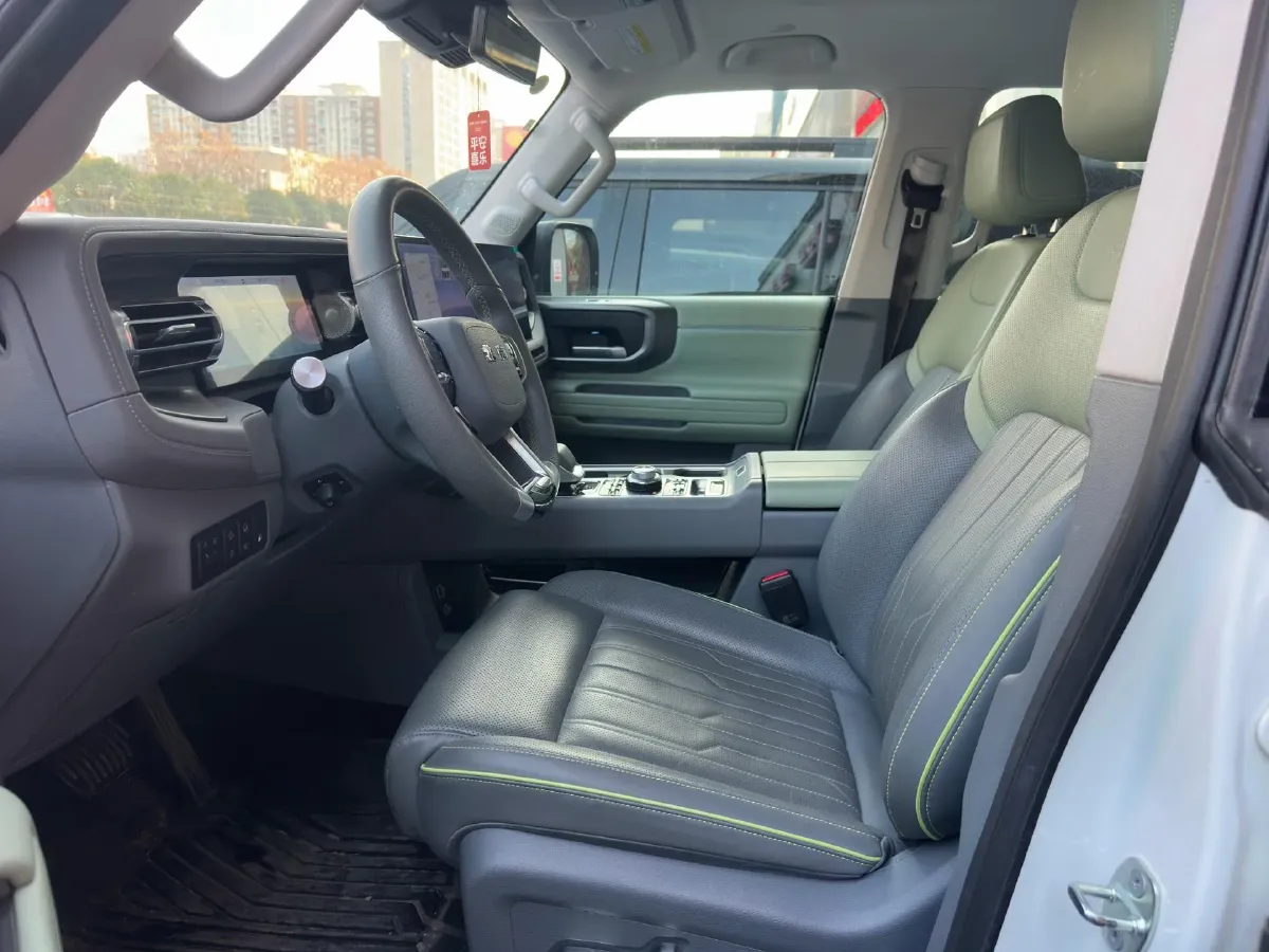 2025 Beijing BJ40 REEV REEV 188HP REEV 40.3KWH,autocango,china used car exporter,china ev exporter,chinese used car exporter,chinese used ev exporter