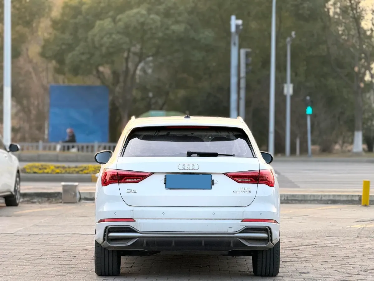 2023 Audi Q3 1.4T 150HP L4 7DCT,autocango,china used car exporter,china ev exporter,chinese used car exporter,chinese used ev exporter