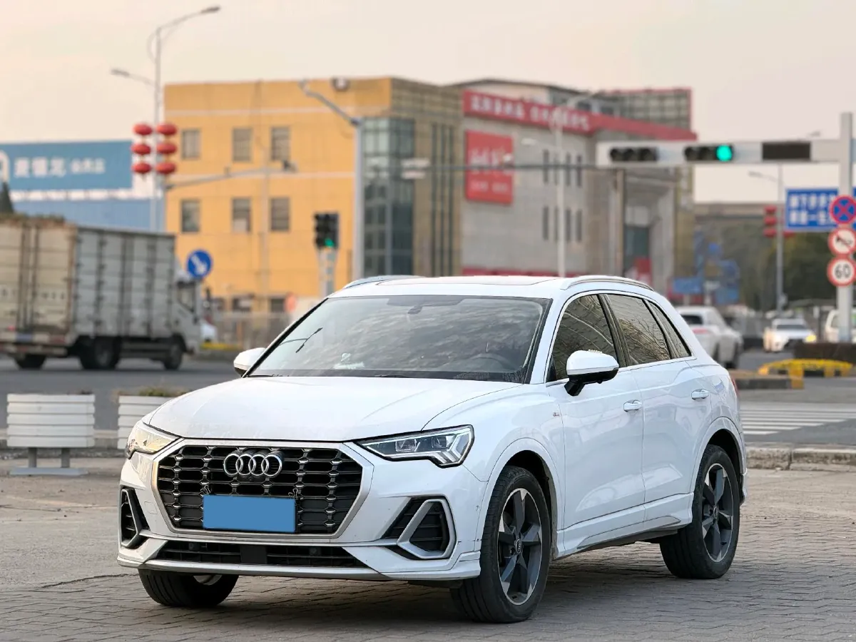 2023 Audi Q3 1.4T 150HP L4 7DCT,autocango,china used car exporter,china ev exporter,chinese used car exporter,chinese used ev exporter