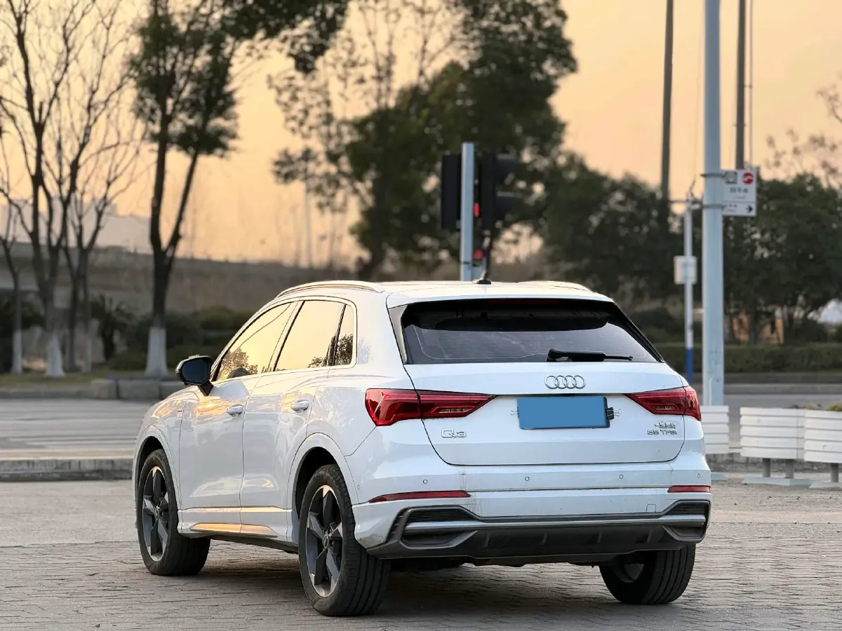 2023 Audi Q3 1.4T 150HP L4 7DCT,autocango,china used car exporter,china ev exporter,chinese used car exporter,chinese used ev exporter