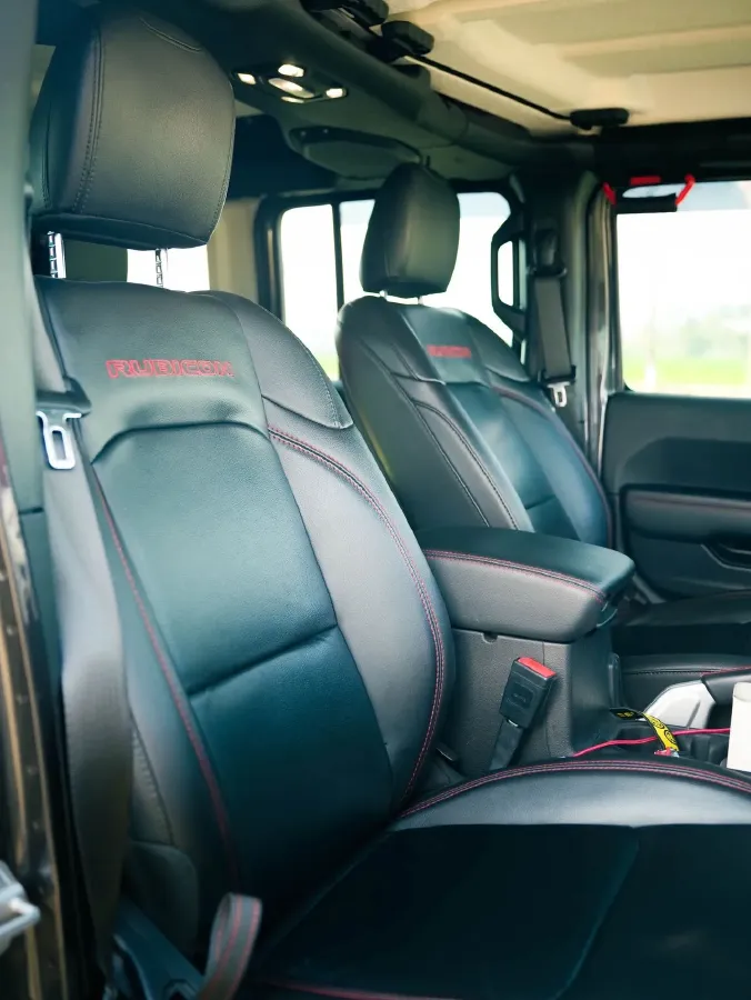 2021 Jeep Wrangler 2.0T 266HP L4 8AT,autocango,china used car exporter,china ev exporter,chinese used car exporter,chinese used ev exporter