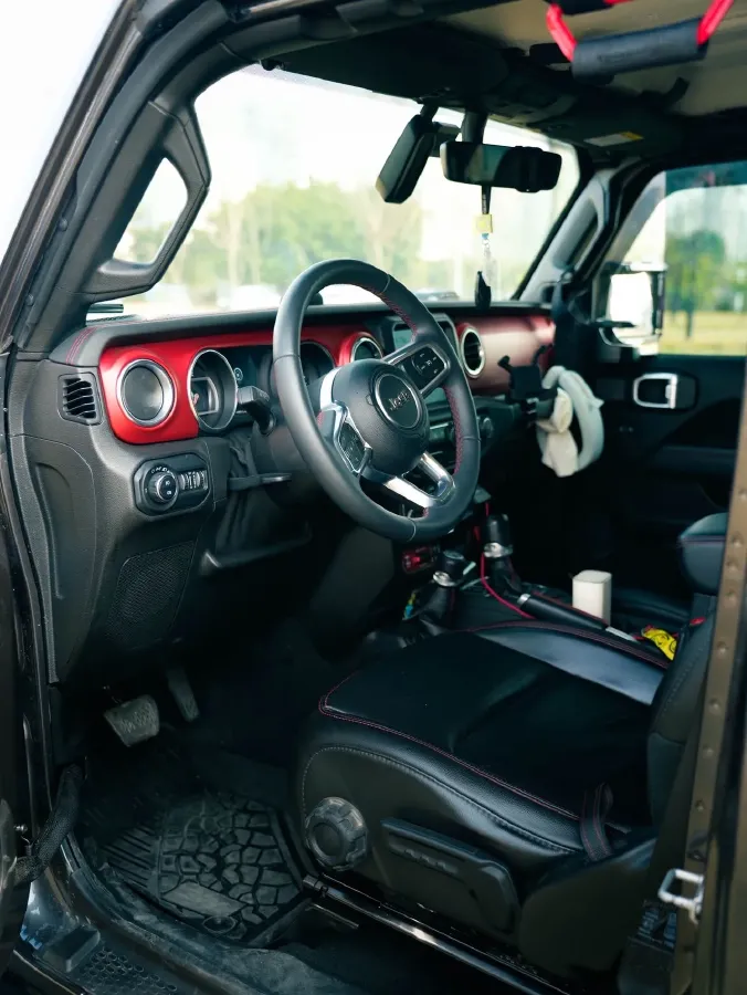 2021 Jeep Wrangler 2.0T 266HP L4 8AT,autocango,china used car exporter,china ev exporter,chinese used car exporter,chinese used ev exporter