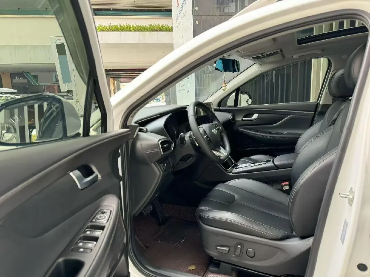 2021 Toyota RAV4 2.5L 178HP L4 E-CVT Hybrid,autocango,china used car exporter,china ev exporter,chinese used car exporter,chinese used ev exporter