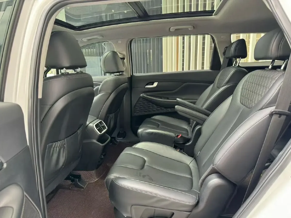 2021 Toyota RAV4 2.5L 178HP L4 E-CVT Hybrid,autocango,china used car exporter,china ev exporter,chinese used car exporter,chinese used ev exporter