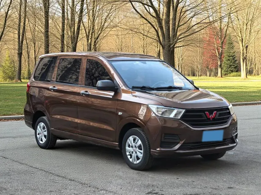 2019 WuLing HongGuang 1.5L 105HP L4 5MT,autocango,china used car exporter,china ev exporter,chinese used car exporter,chinese used ev exporter